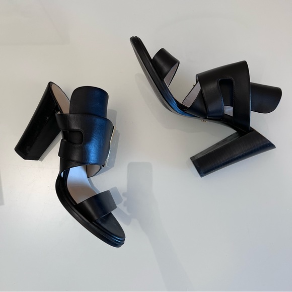 KENNETH COLE | Black & gold buckle accent stack heel fall sandal - Picture 2 of 7